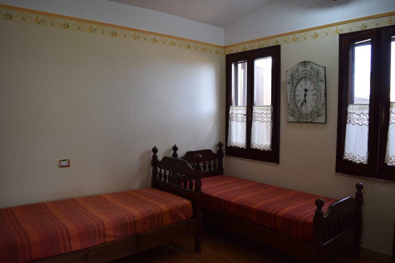 קוסטה ריי Battistina Holiday Home מראה חיצוני תמונה